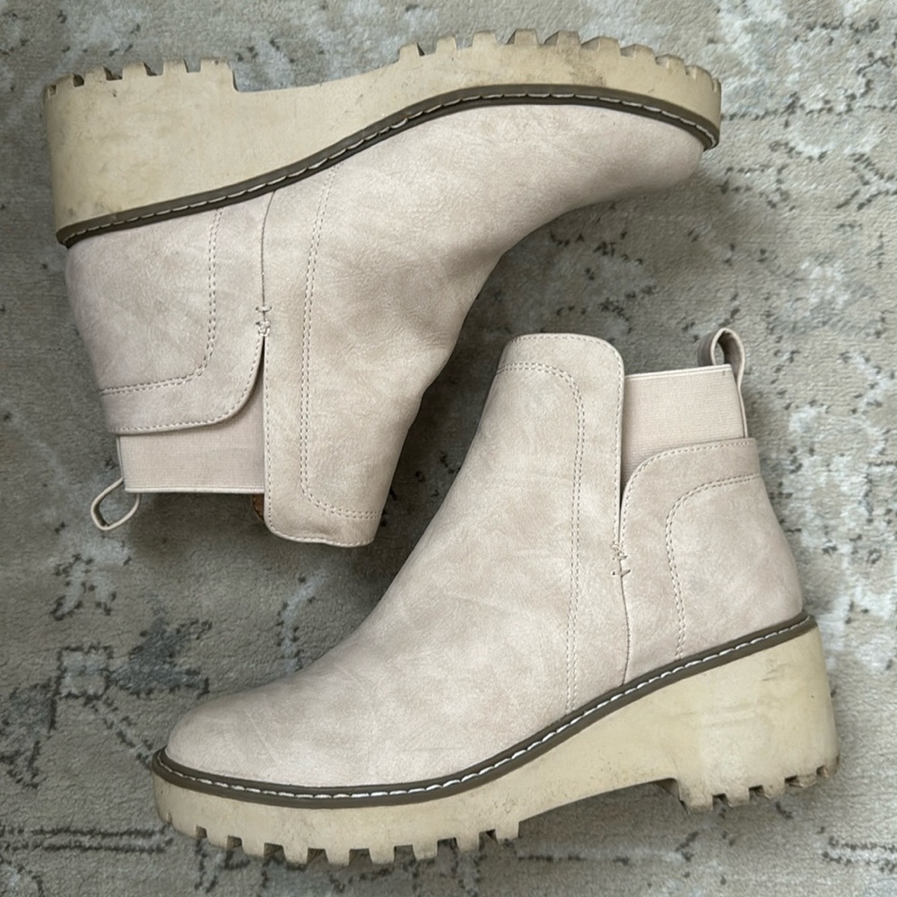 Dolce Vita Cream Boots